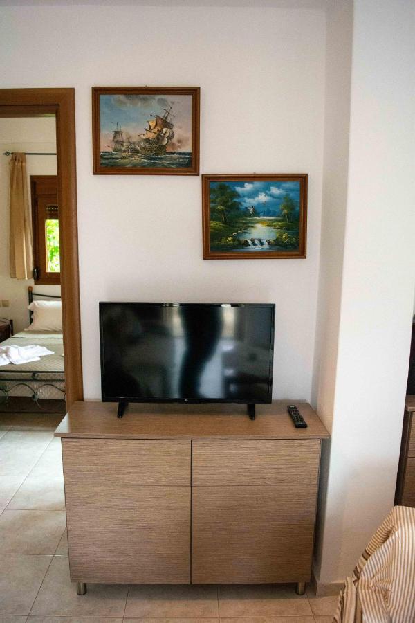 Efi'S Guest House Áyios Dhimítrios 外观 照片