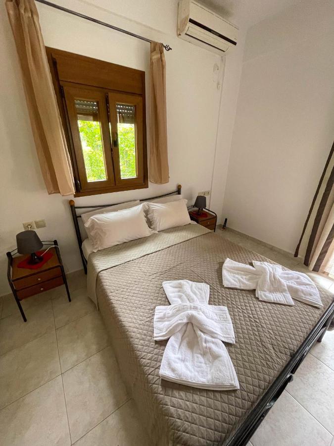 Efi'S Guest House Áyios Dhimítrios 外观 照片