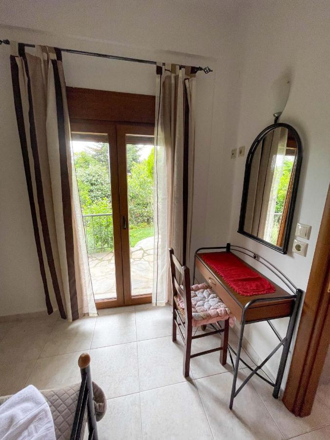 Efi'S Guest House Áyios Dhimítrios 外观 照片